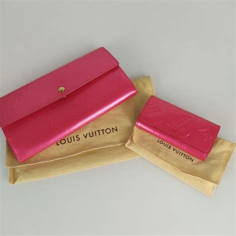 portafoglio louis vuitton donna rosso|portachiavi louis vuitton.